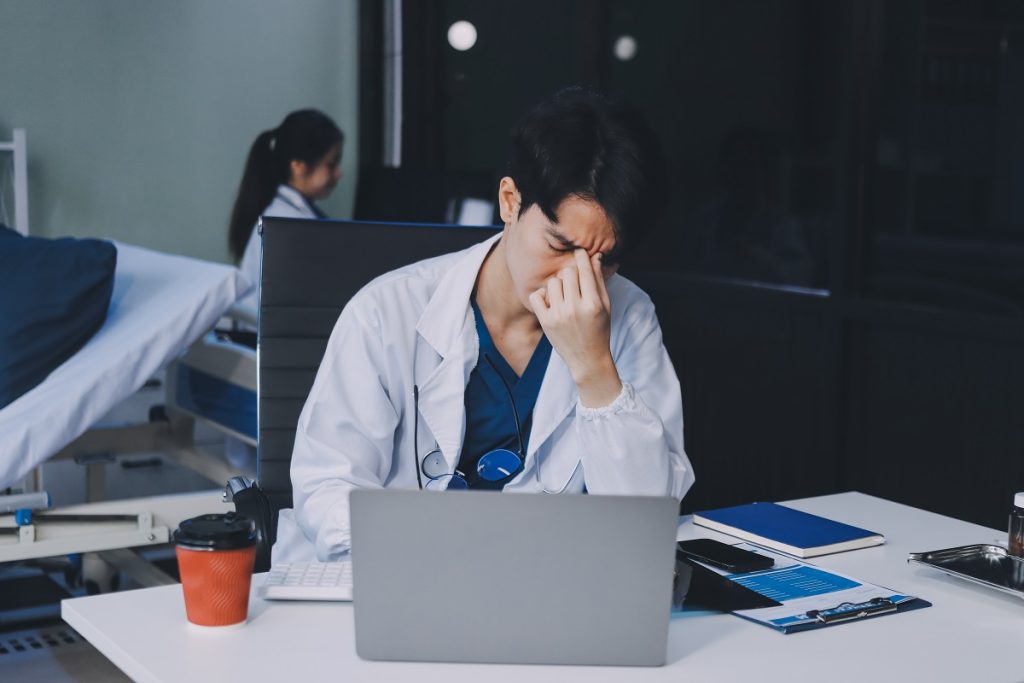 doktor hatasının tazminatı için malpraktis davasının nasıl açıldığını bizimle öğrenin